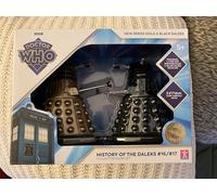 BBC Doctor Who History of the Daleks 16 and 17 Ensemble de figurines noires et dorées