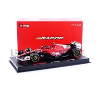 BBurago Modèle réduit Ferrari F1 SF-23 n°55 Las Vegas 2023 Carlos Sainz avec pilote et vitrine