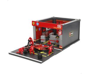 Bburago Figure Set Box Ferrari Sf23 Carlos Sainz With 6 Mechanics