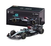 Bburago - Mercedes-AMG F1 W15#63 George Russell 2024, échelle 1:43, modèle réduit en métal moulé sous Pression avec Casque et vitrine, détails réalistes, Licence Officielle Mercedes, âge 14+
