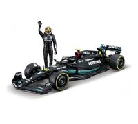 Bburago - Mercedes AMG Petronas W14 Lewis Hamilton #44 2023 - Maquette réaliste de Voiture à l'échelle 1:24 et Personnage de Lewis Hamilton, Licence Officielle Mercedes, âge recommandé 14+ Ans