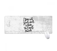 beatChong Grand Tapis de Souris antidérapant « Open Not Your Door When The Devil Knocks » pour Bureau de Jeu et Bureau