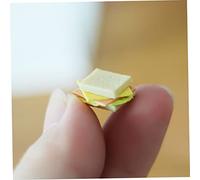 Beaupretty 2 pièces Miniature Sandwiches Resin Models Realistic Mini Food Props for Doll House Kitchen Decor Compact and Lightweight Accessories for Party Gifts and Educational Use