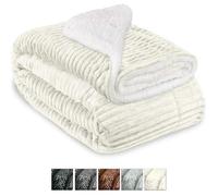 Beautissu XXL Plaid Canape Grande Taille Sherpa 220x240 cm Elisa - Doux Plaid Naturel Chaud pour Hiver, Canapé - Couverture Polaire avec Effet Scintillant et Imitation Peau d'agneau