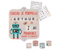Bébé à Bord Voiture-À Personnaliser sois même avec âge et prénom pour Plus d'impact- Lettres prédécoupées à insérer -Tenue Longue durée grâce aux adhésifs sur Les ventouses - Anti UV-15x15 cm