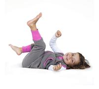 Bébé Deedee veille Kicker naissance avec pieds