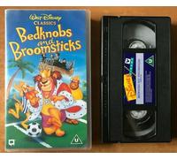 Bedknobs and Broomsticks [VHS] [Import anglais]