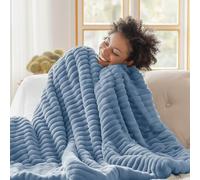 Bedsure Couverture Moelleuse en Polaire - Couverture Douce et Chaude en Cordon Grossier pour lit et canapé, Bleu Ciel, 150 x 200 cm