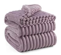 Bedsure Plaid canape Couverture Polaire - 220×240 cm, Violet | Cadeau Femme, Plaid Doux et Chaud en Velours Côtelé pour Canapé, Chambre et Salon, Lavable en Machine