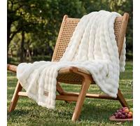 Bedsure Plaid Polaire Doux Bulle - Couverture Chaude Lit, Cadeaux pour Femmes, Plaid Décoratif Salon Chambre, Couvre-lit Léger, Blanc, 220x240 cm
