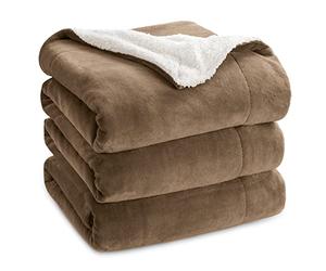 Bedsure Plaid Polaire Sherpa Couverture - Chameau, 220x240 cm | Plaid Canape Grande Taille, Douce et Chaude Double Face avec Fourrure d'agneau et Tissu Polaire pour Canapé et Lit, Épais