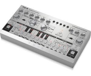 Behringer TD-3-Sr Synthétiseurs de Basse Analogique avec Vco, Vcf, Séquenceur 16 Pas, Effets de Distorsion et Jusqu'à 16 Voix de Polyphonie en Poly Chain