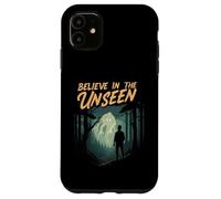 Believe in The Unseen Paranormal Forest Creature Coque pour iPhone 11
