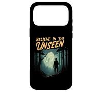 Believe in The Unseen Paranormal Forest Creature Coque pour iPhone 17 Pro Max