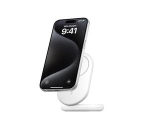 Belkin BoostCharge Socle de Recharge pour appareils Qi2 (Chargeur Pliable, Compatible MagSafe, 15 W, pour modèles de l'iPhone 16, 15, 14, 13, Chargeur fonctionnant avec Le Mode Standy, Blanc)