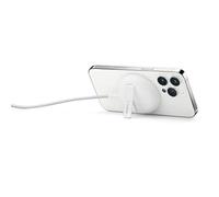 Belkin Chargeur sans Fil Portable MagSafe BoostCharge Pro (Charge Rapide jusqu'à 15 W, Support intégré pour Une compatibilité Parfaite avec Les iPhone 12 et 13, Adaptateur Secteur Non Inclus) - Blanc