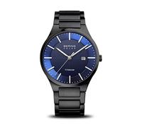 Bering Montre pour homme Solar Movement 15239-727 — 39 mm, 10 ATM, verre en titane et saphir, noir