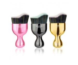 Beter Contour Brush Brosse Kabuki Collection Glowy