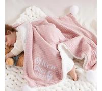 BFBZYME Couvertures Personnalisées pour Bébés, Prénom Brodé en Rose, Couverture Personnalisée Ultra Douillette en Maille Torsadée pour Lit De Bébé Garçon Nouveau-né, Cadeau De Naissance