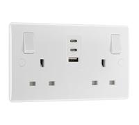 BG Electrical 822UACC30 Prise murale à double interrupteur avec charge rapide, 1 port de charge USB de type A et 2 ports de charge USB de type C, bord rond, série Nexus 800, blanc moulé, 13 A