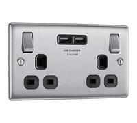 BG Electrical Prise de courant à double interrupteur avec deux ports de charge USB