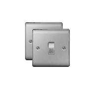 BG NBS12 Lot de 2 interrupteurs simples en acier brossé/chrome satiné 10 A 1 ou 2 voies
