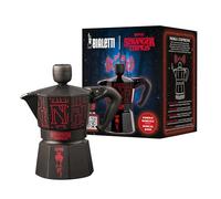 Bialetti Moka Express Stranger Things - Cafetière italienne 3 tasses (130 ml), bouton musical avec recharge USB-C, non compatible induction, noir