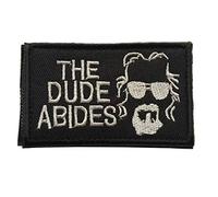 Big Lebowski The Dude Abides Pee Rug Patch. Parfait pour votre équipement militaire tactique, sac à dos, casquette de baseball, porte-assiette ou gilet. Patch de 5 x 7,6 cm. A-Black
