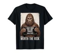 Bigfoot Mugshot Je ne sors Que pour Les Snacks Qui en Valent la Peine T-Shirt