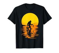 Bigfoot Sunset Fishing Sasquatch Silhouette Lac Aventure T-Shirt