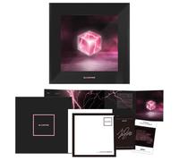 BLACKPINK - SQUARE UP [BLACK Ver.] + 2 Pin Badges + 4 Extra Photocards