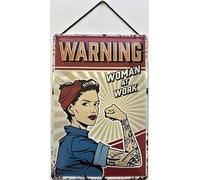 Blechschild Avec cordon de 30 x 20 cm - Warning - Woman at Work - Tôle mma