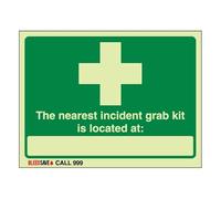 Bleedsave The Nearest Incident Grab Kit Is Located - Call 999-200 x 150 mm - Panneau de sécurité autocollant en vinyle phosphorescent