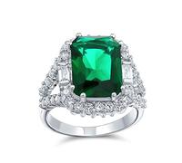 Bling Jewelry Bague De Mode Déclaration En Coupe Émeraude Simulée Verte En Zircone Cubique CZ Pavée 7CT Pour Femmes En Laiton Plaqué Argent