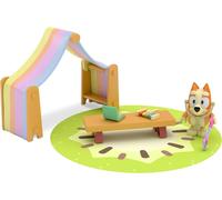 Bluey Ensemble de jeu Salle de jeu Bingo 13017 – Figurine articulée 6,3 cm et 6 accessoires – Bleu