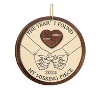 Boatwo Relationship Milestone Gift Wood Pendentif Couple Décoration de Noël 2 couches en bois Souvenir Year I Found My Missing Piece pour anniversaire Saint-Valentin C