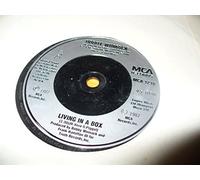 BOBBY WOMACK - living in a box / same 45 rpm single