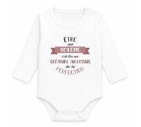 Body Bébé Manches Longues Être une Solène c'est Être une Créature au-Dessus de la Perfection | Coton 170 g/m² Blanc 3 mois à 18 mois | Bébé Fille Garçon Mixte | Cadeau Naissance Baby Shower Bapteme