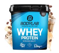 Bodylab24 Whey Protein Powder Latte Macchiato 1kg, pour des muscles plus forts, protéine de lactosérum peut favoriser la construction musculaire, avec 80% de protéines, sans aspartame