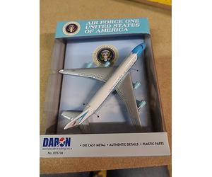 Boeing 747 Air Force One 15 Cm Metal Et Plastique Daron By Herpa