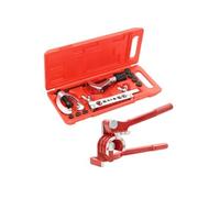 Boîte à outils avec une pince à cintrer