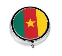 Boîte à pilules ronde en fer galvanisé Drapeau du Cameroun 5,1 x 5,1 x 1,8 cm avec 3 compartiments en plastique