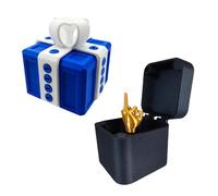 Boîte Cadeau Really Annoying avec Rangement Torsadé et Couleurs Assorties Coffret Boîte à Surprise Farce et Attrape 3D Figurine Inutile et Décalée pour Anniversaire Noël Fêtes (C, 8 * 8 * 8cm)