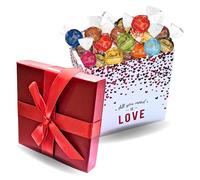 Boite carrée coeur et son assortiment de 40 bouchées LINDOR à offrir