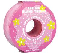 Bomb Cosmetics Éponge 2 en 1 infusée de savon pour le corps, exfoliante, triple beurre avec savon à l'intérieur de la théorie du Big Ylang