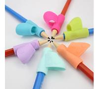 Bontannd 1pc Crayons Poignée La Main Droite Aide Les Enfants À Apprendre en Tenant Stylo Et À Écrire La Correction De La Posture Crayon Grip Boucles Couleur Aléatoire