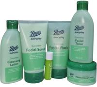 Boots Lot de 5 soins du visage au concombre avec baume à lèvres à l'aloe vera gratuit