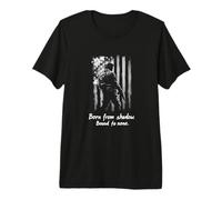 Born from Shadow. Bound to None. Silhouette Militaire T-Shirt Haut de Gamme