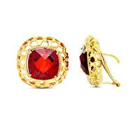 Boucled’oreille En or 18 carats avec une pierre grenat de 20 mm au centre, entourée d'une monture en filigrane.