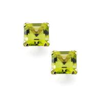 Boucled’oreille Or 9 carats de 7 mm. Pierre d'olivine naturelle de 3,4 carats. Paire carrée.